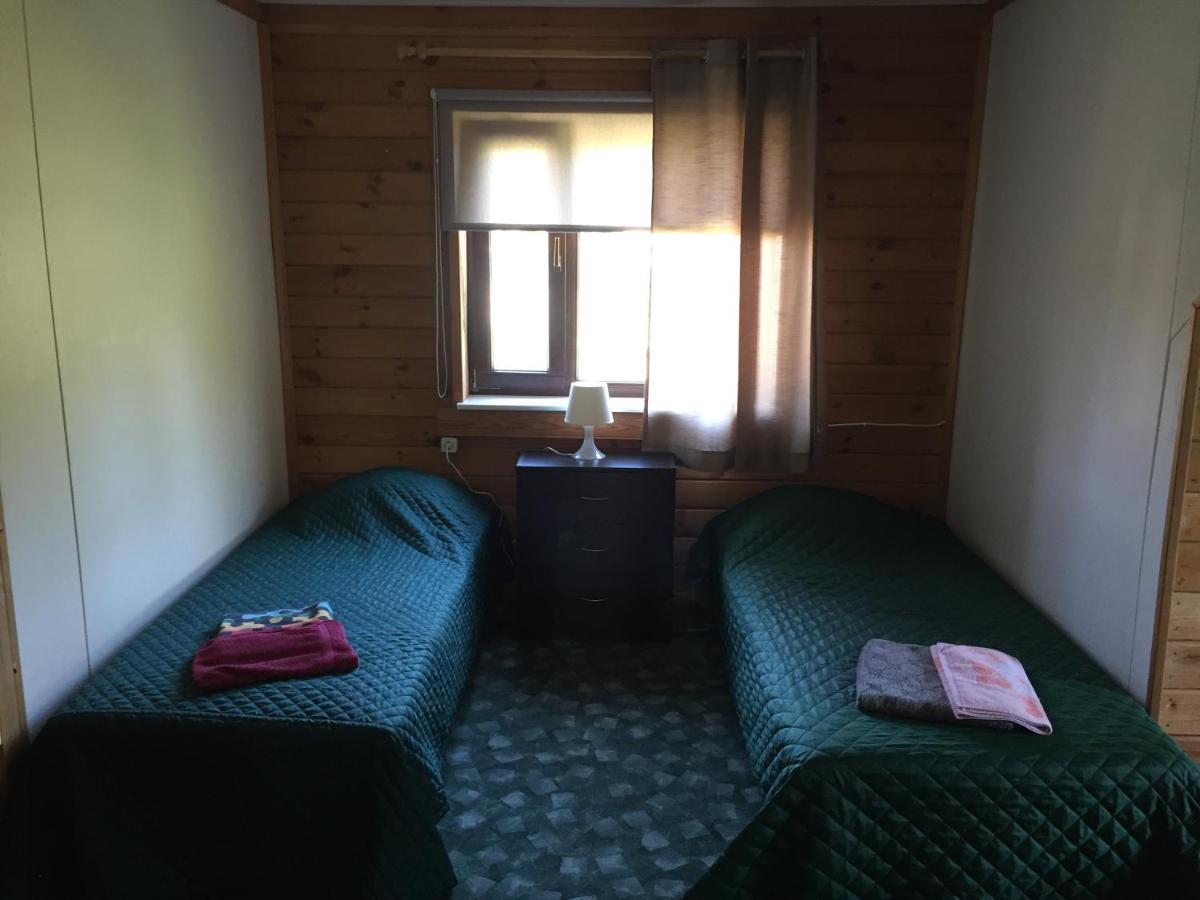 Laane Pansion Bed & Breakfast แกสมู ภายนอก รูปภาพ