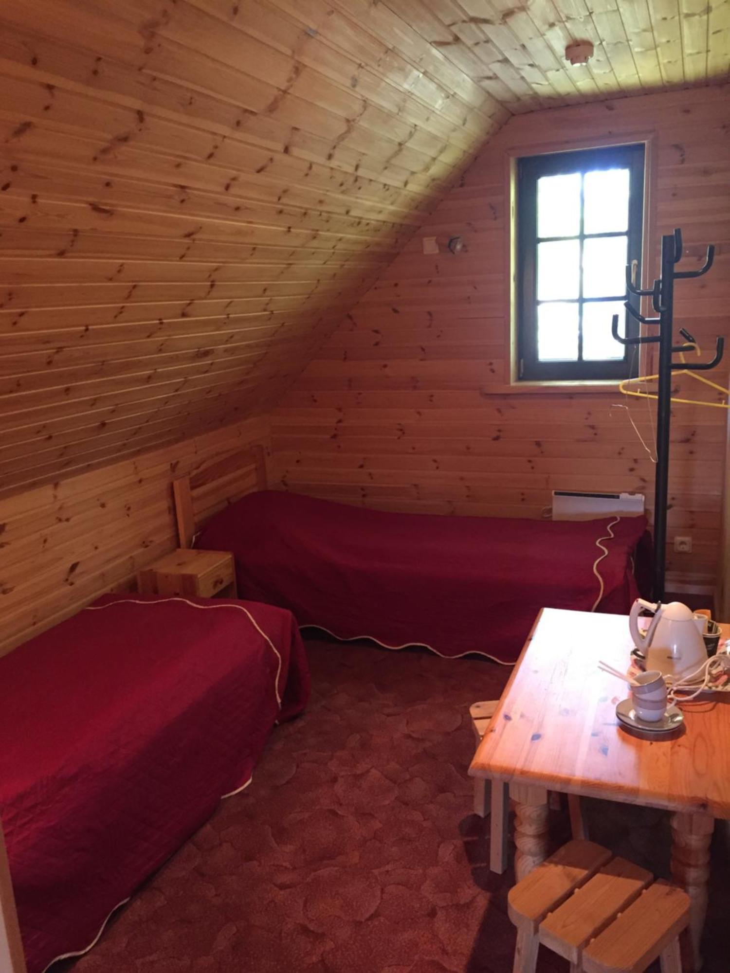 Laane Pansion Bed & Breakfast แกสมู ภายนอก รูปภาพ