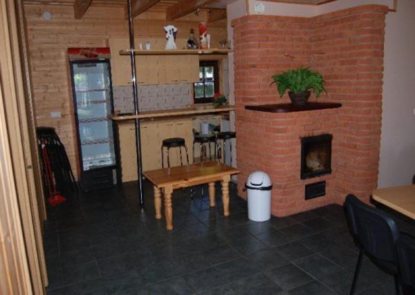 Laane Pansion Bed & Breakfast แกสมู ภายนอก รูปภาพ